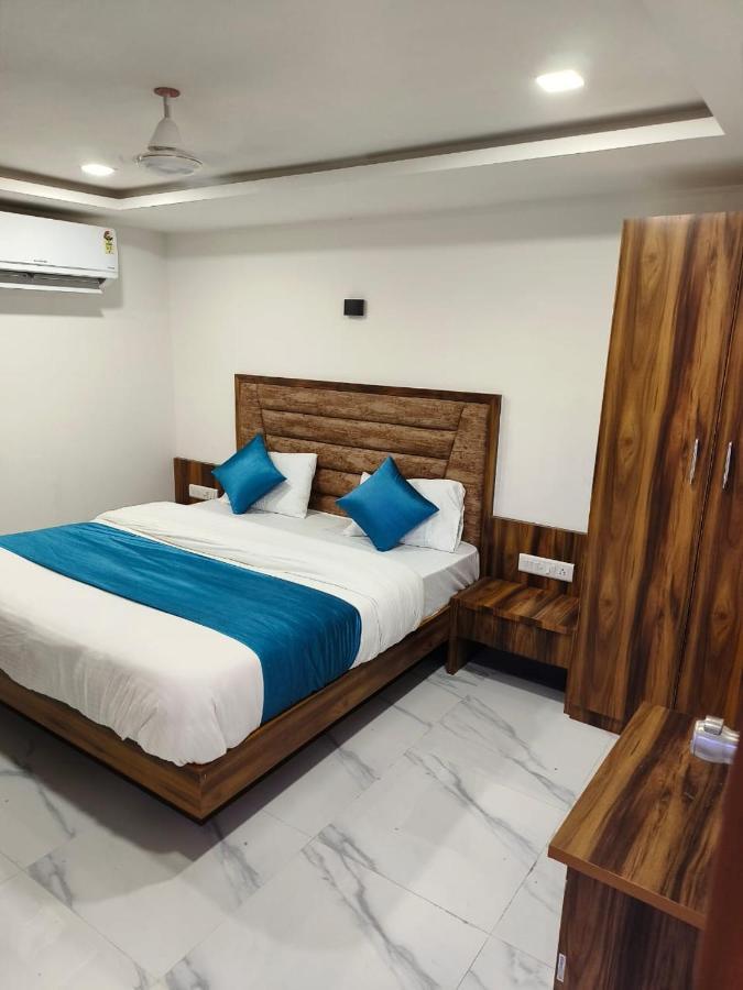Hotel Ozone,Ахмедабад Екстер'єр фото