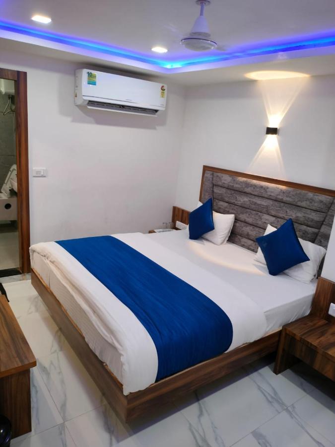 Hotel Ozone,Ахмедабад Екстер'єр фото