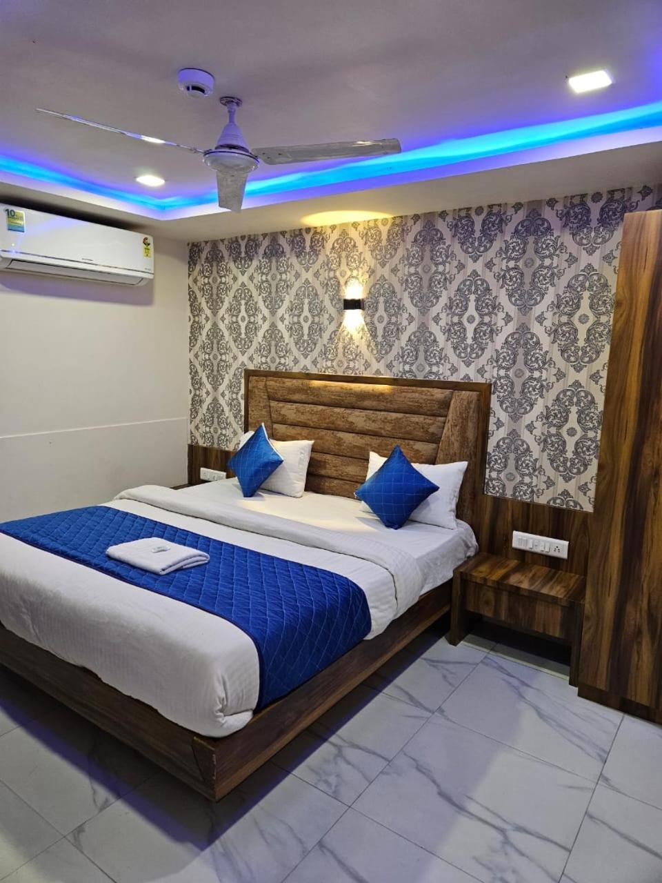 Hotel Ozone,Ахмедабад Екстер'єр фото